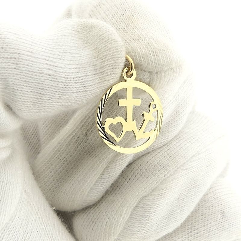 Image 6 of Gold pendant; Faith, hope, and love