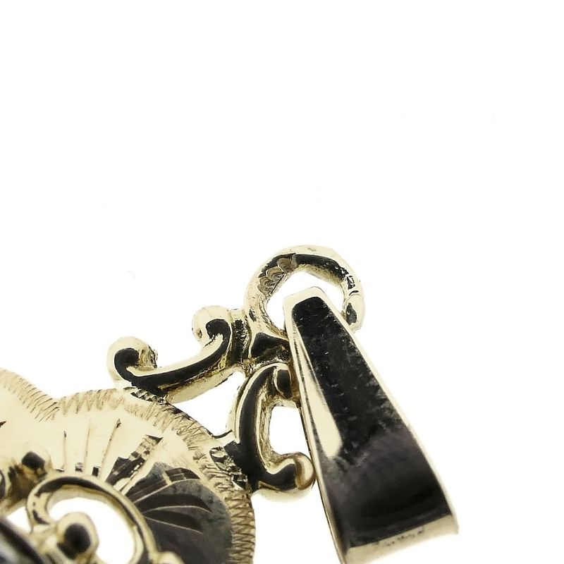 Image 4 of Gold pendant with moss agate