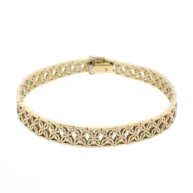 Image 1 of Gold link bracelet with pattern
