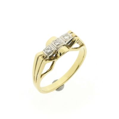 Image 1 of Vintage gold ring with diamonds; 0.09 ct.