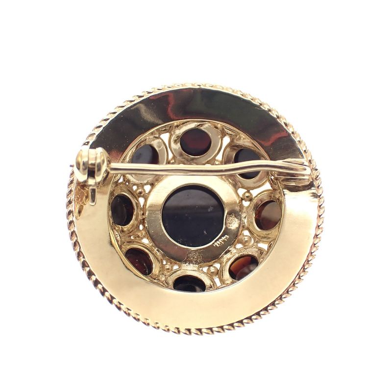 Image 3 of Antique gold brooch with garnet