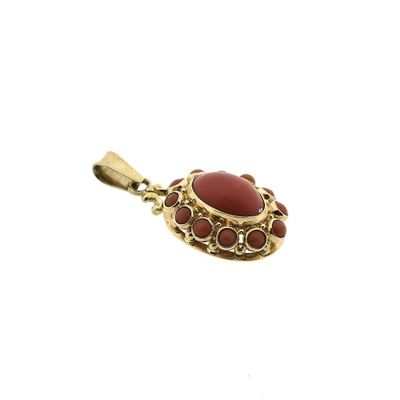 Antique gold pendant with blood coral Image 2 of Antique gold pendant with blood coral