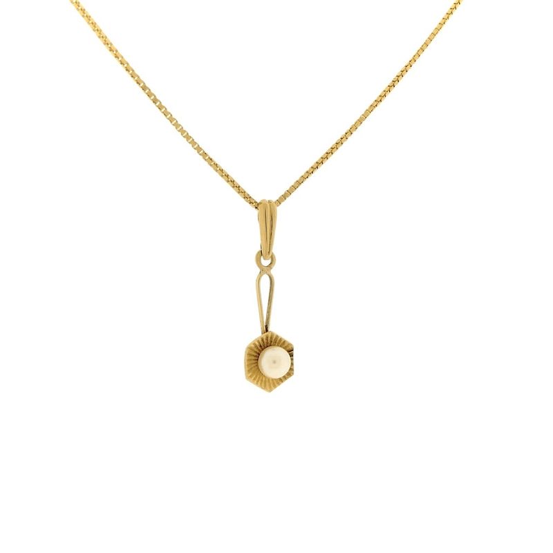 Image 7 of Gold pendant set with a pearl