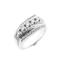 White gold ring with diamonds; 0.77 ct.
