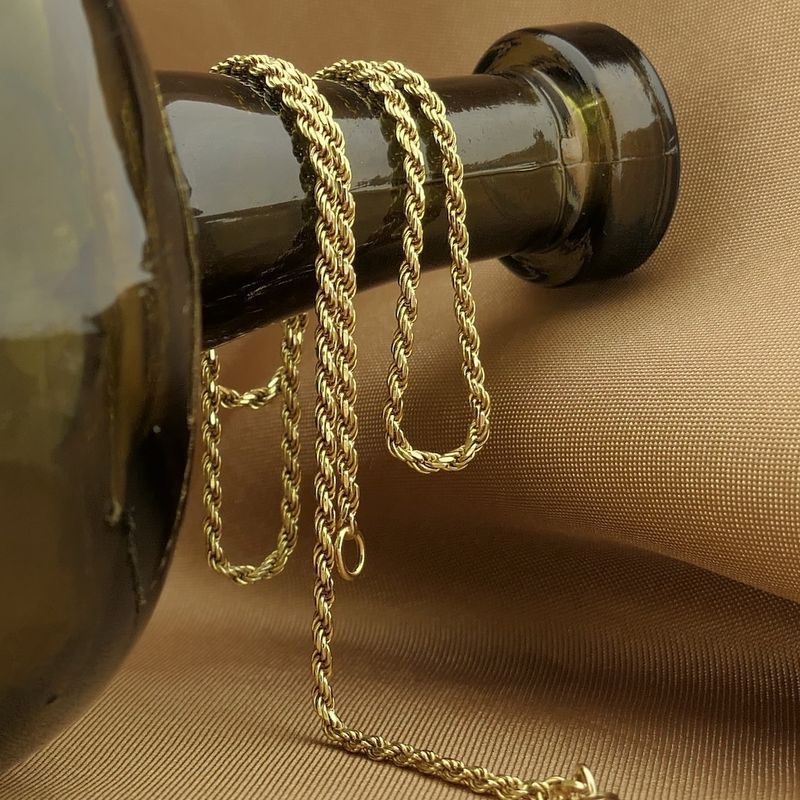 Image 7 of Gold twisted link chain