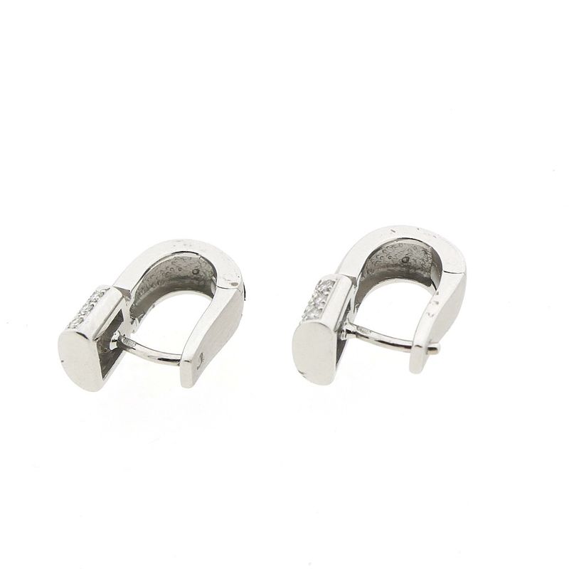Image 5 of White gold stud earrings set with diamonds | 0.15 ct.