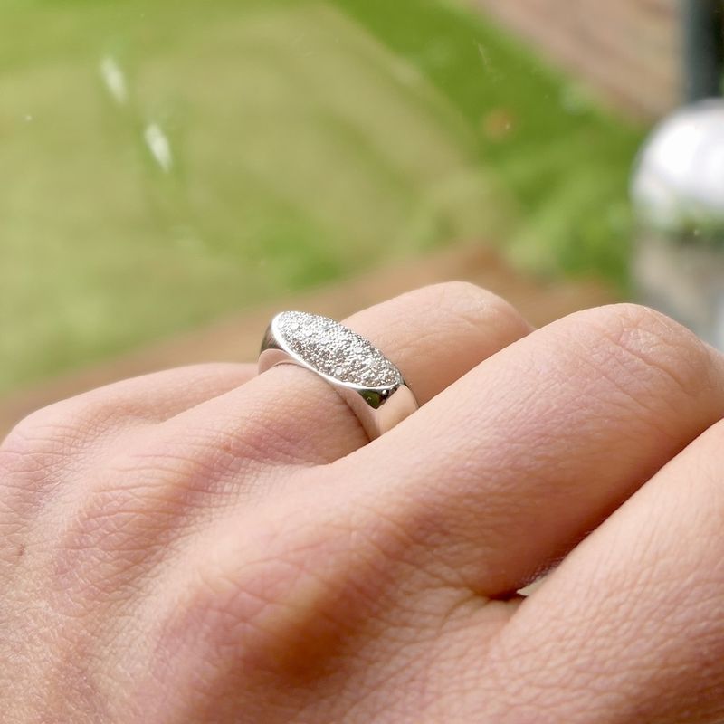 Image 8 of 18-karat white gold pavé ring set with 0.20 ct diamond