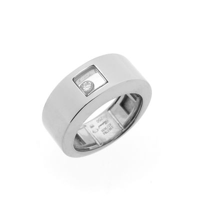Image 1 of White gold Chopard Happy Diamonds ring; 0.05 ct.