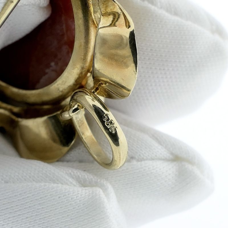 Image 7 of Gold brooch/pendant with cameo