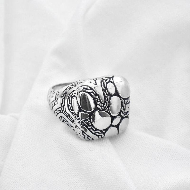 Image 6 of Silver ring with Maori pattern