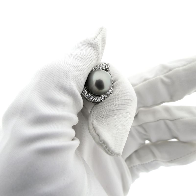 Image 7 of 8 carat pendant with Tahitian pearl and zirconia