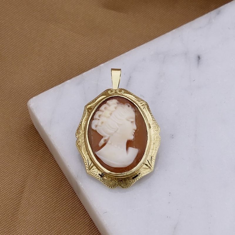 Image 9 of Gold brooch/pendant with cameo