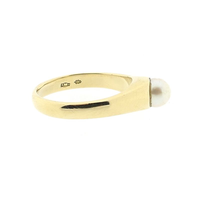 Image 6 of Vintage gold ring with pearl