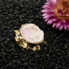 Afbeelding 2 van Antiek gouden broche met roze camee