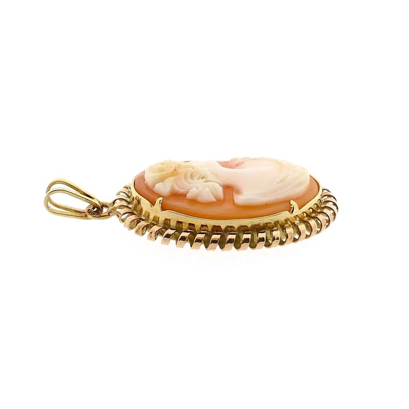 Image 6 of Gold Cameo Pendant