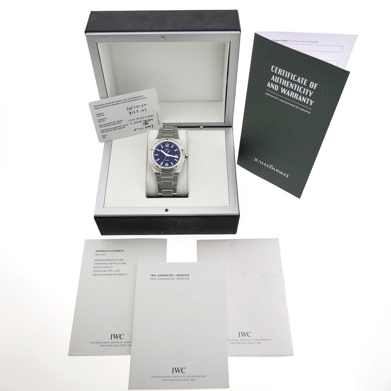 Image 4 of IWC Ingenieur IW3227-01; Automatic men's watch