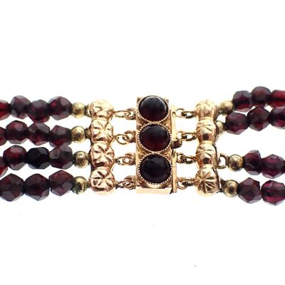 Image 2 of Glass bead necklace with gold clasp; Antique/vintage | 37 cm