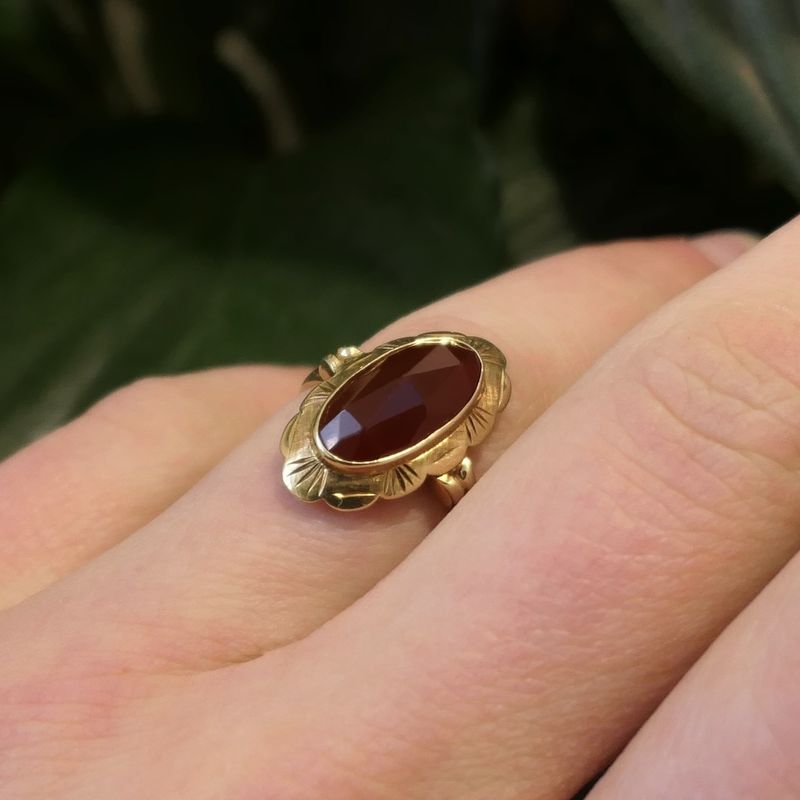 Image 9 of Gold ring with carnelian | Vintage