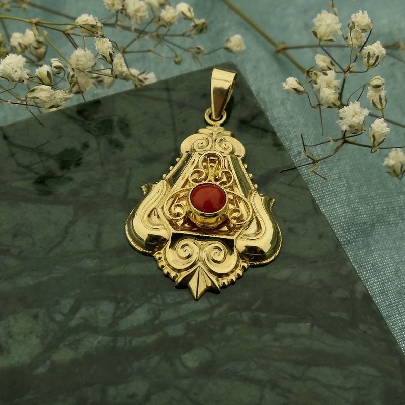 Image 2 of Antique gold pendant with blood coral.