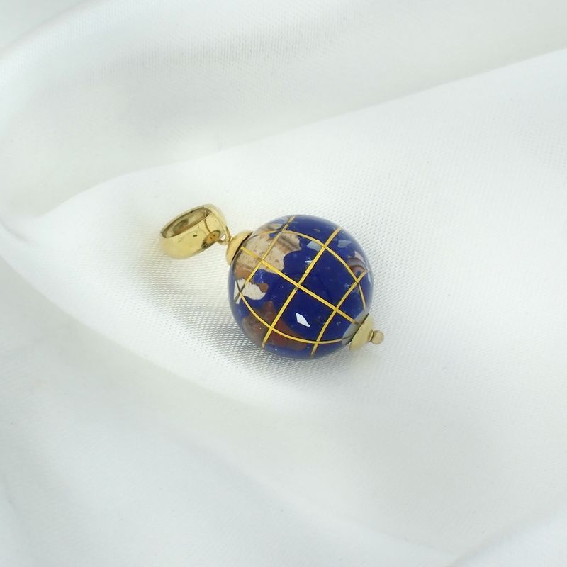 Image 6 of 18 carat gold globe pendant with enamel