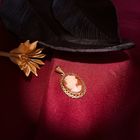Image 6 of Gold pendant with cameo