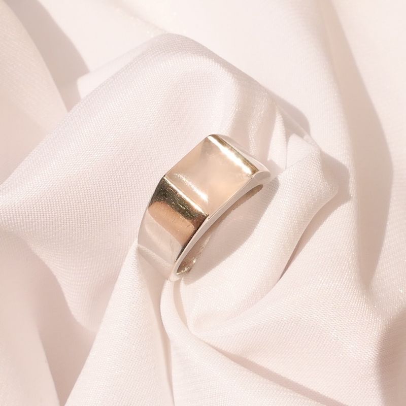 Image 7 of White gold Cartier moonstone ring