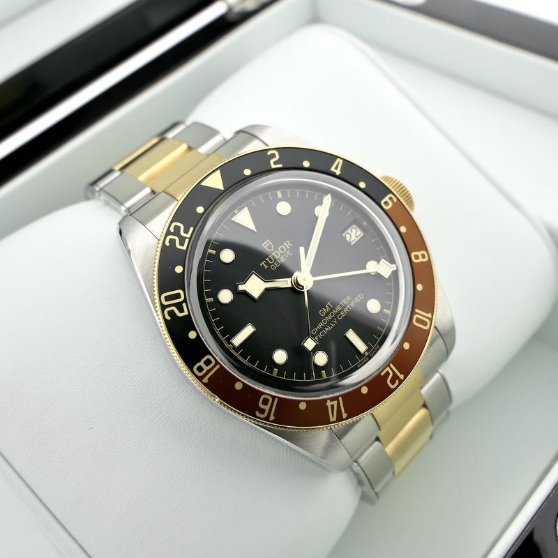 Image 17 of Tudor Black Bay 41mm GMT 'Steel & Gold' 79833MN; Automatic men's watch