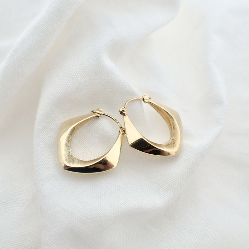 Image 4 of Golden fantasy stud earrings