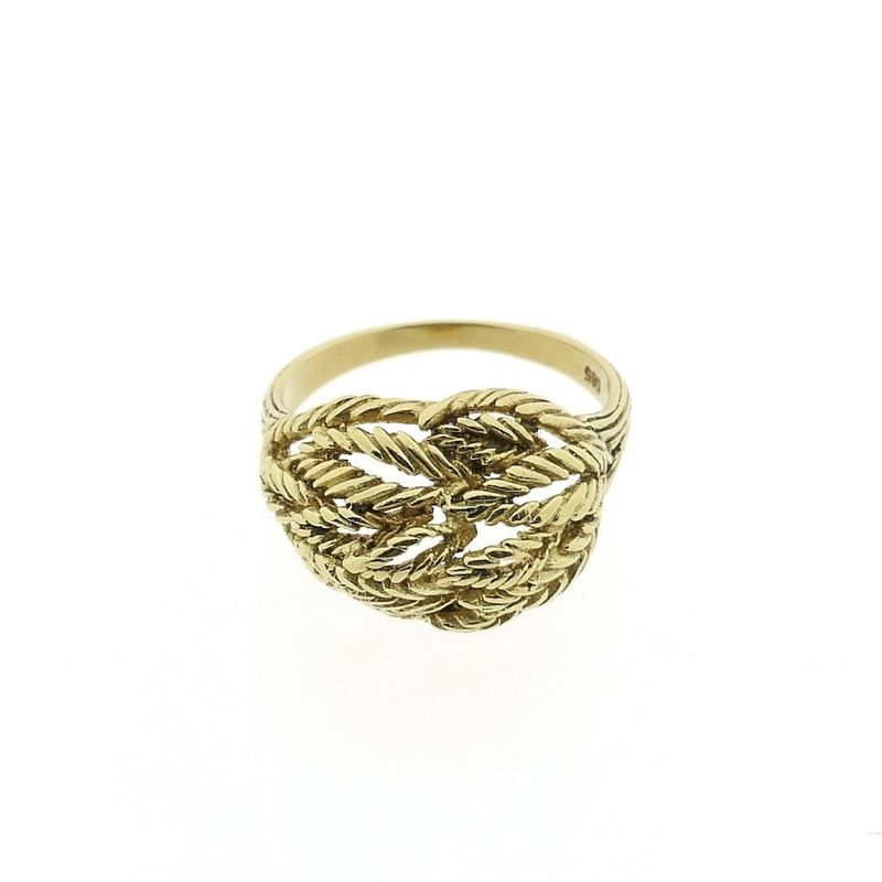 Image 3 of Gold ring with pattern
