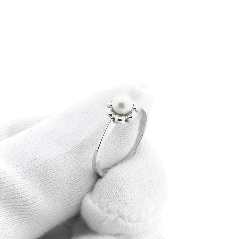 Image 9 of White Gold Ring with Cultured Pearl