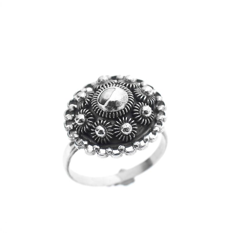 Image 1 of Silver ring with Zeeland button