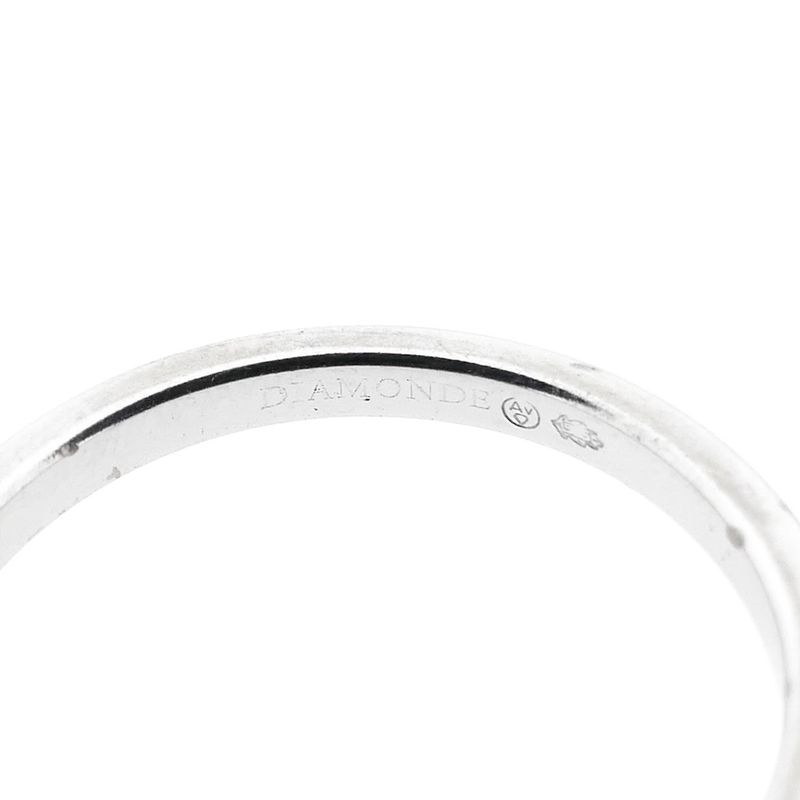 Image 4 of White gold sliding ring; Diamonde