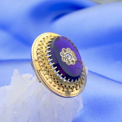 Image 2 of Gold brooch with amethyst and zirconia
