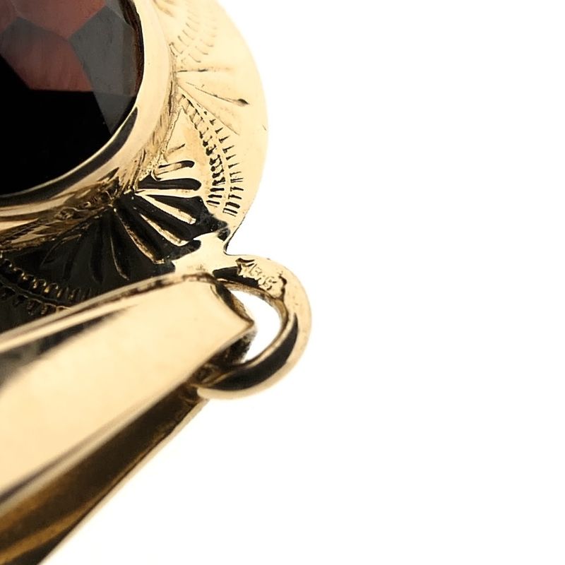 Image 8 of Vintage gold pendant with garnet