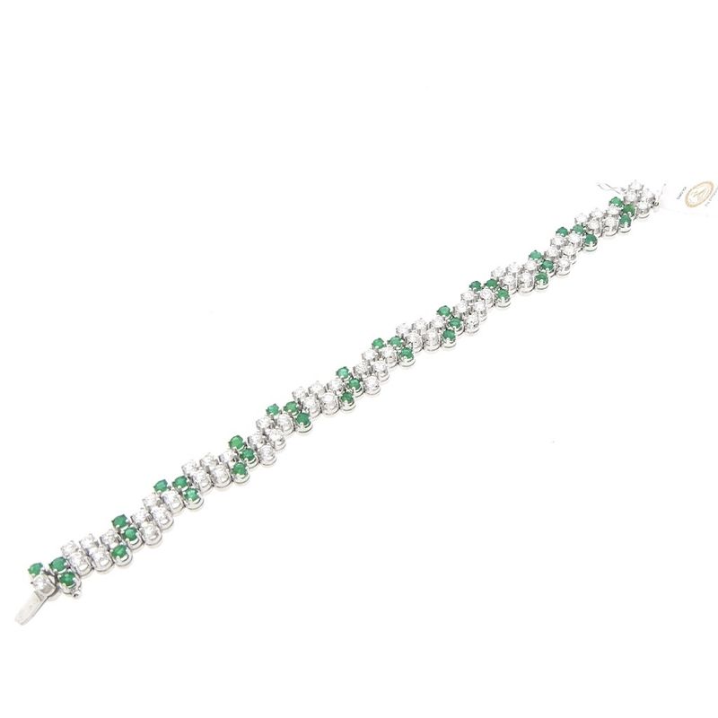 Image 15 of Exclusive white gold bracelet with emerald and diamond; 7.40 ct. + IGI Certificate