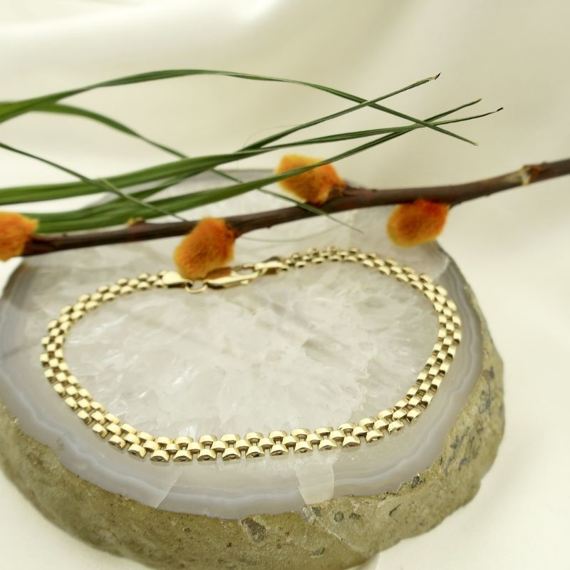 Image 2 of Gold Bismarck link bracelet | 18.5 cm