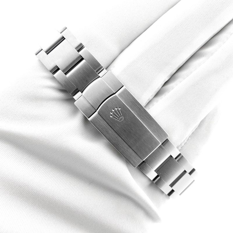 Image 6 of Rolex Oyster Perpetual 41mm 124300; Automatic men's watch