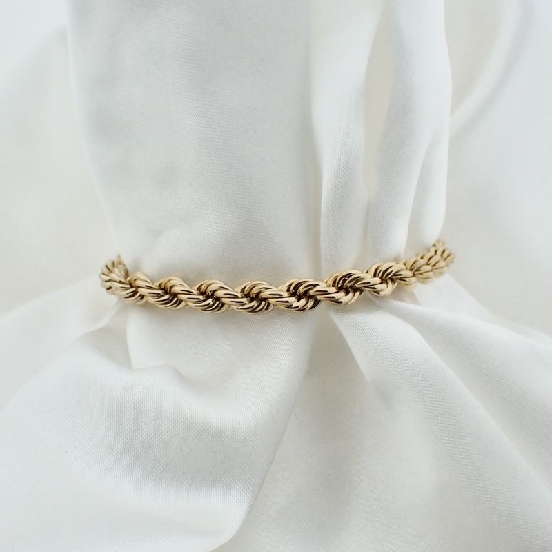 Image 7 of 8 carat twisted link bracelet