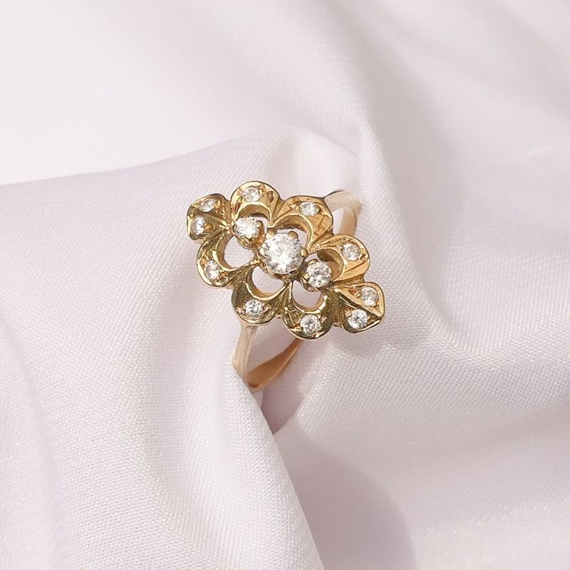Image 5 of Vintage gold ring with zirconia