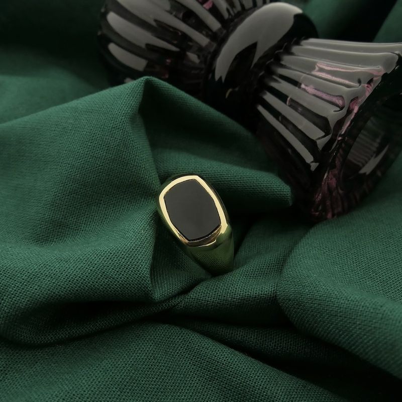 Image 2 of Gold signet ring with onyx
