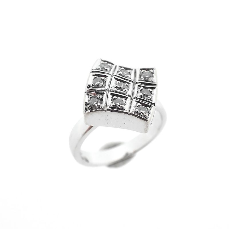 Image 1 of White gold ring with diamonds; LA DIVA