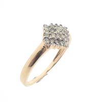 Gold entourage ring with diamonds | 0.25 ct.