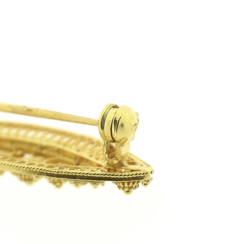 Image 4 of Gold brooch with Zeeland buttons