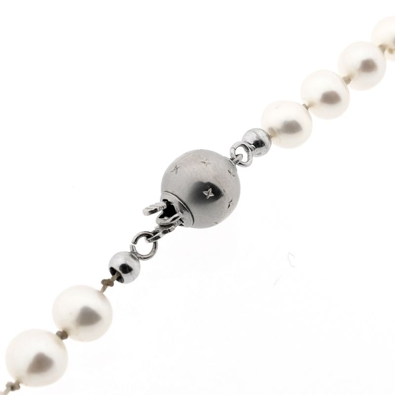 Image 4 of Pearl necklace with white gold clasp