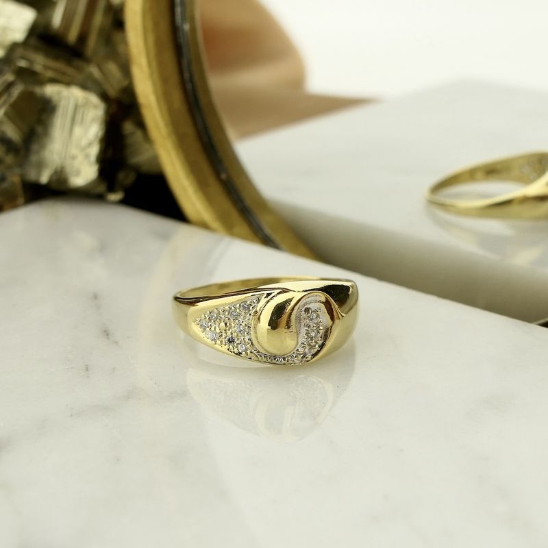 Image 7 of Gold ring with zirconia