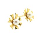 Image 10 of Gold floral stud earrings with pearl