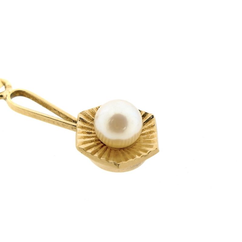 Image 6 of Gold pendant set with a pearl