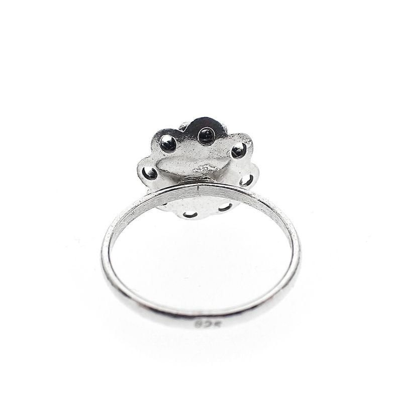 Image 2 of Silver ring with Zeeland button