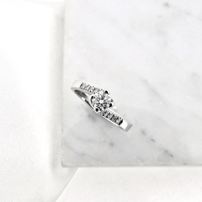 Image 2 of 18K white gold ring with diamonds | 0.35 ct.