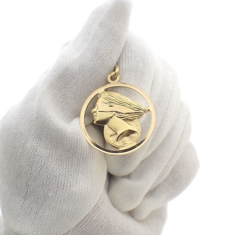 Image 9 of 18 carat gold pendant of the Roman goddess Fortuna